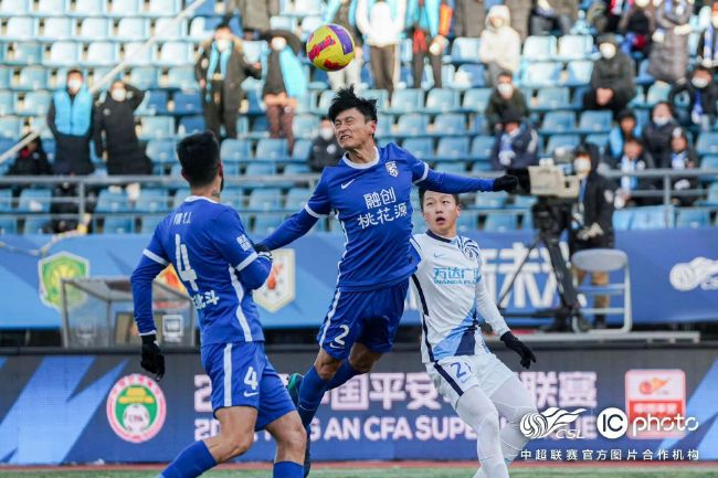 今日焦点战预告18:00韩职联升降级附加赛 釜山偶像vs水原FC、金浦FCvsFC江原 首回合谁能先拔头筹？20:00亚冠赛事武汉三镇 VS 浦项制铁，武汉三镇能否捍卫主场颜面？03:00 英超赛场谢菲尔德联 VS 利物浦，谢菲尔德联临阵换帅，利物浦笑纳三分？04:15 英超 曼联 VS 切尔西，红蓝大战，曼联内部频传将帅不合之声，切尔西乘势再取一胜？事件图片报：穆勒想再踢一年，若续约他希望不降薪&转会想去欧冠球队德媒《图片报》报道称，穆勒还想要再踢一年，如果和拜仁续约他希望的是不降薪。